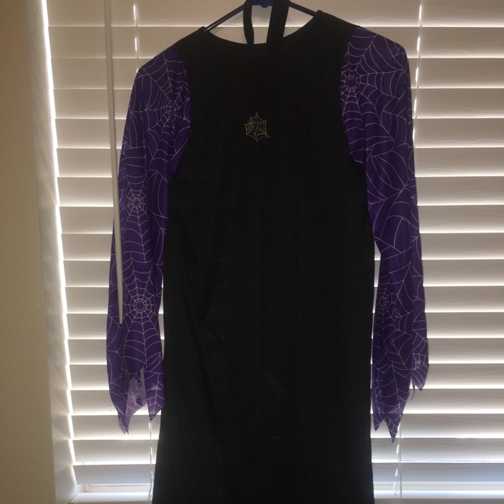 Spiders woman costume with necklace and belt